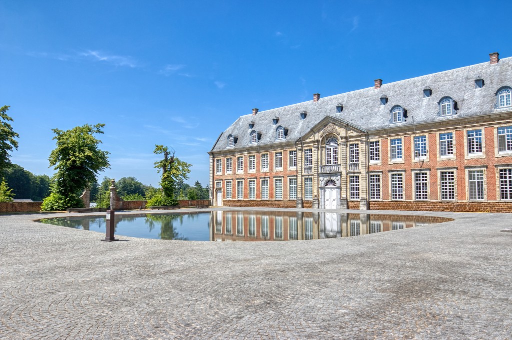 HDR Abbaye Abdij van Averbode religie reliogion belgie belgique kerk eglise spiegelvijver klooster kerkfotografie kathedraal rooms katholiek